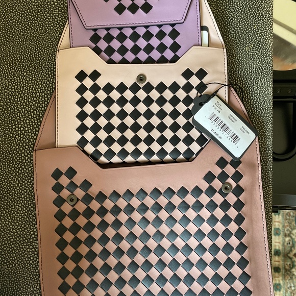 Bottega Veneta Handbags - BOTTEGA VENETA INTRECCIATO WOVEN LEATHER POUCH WALLET